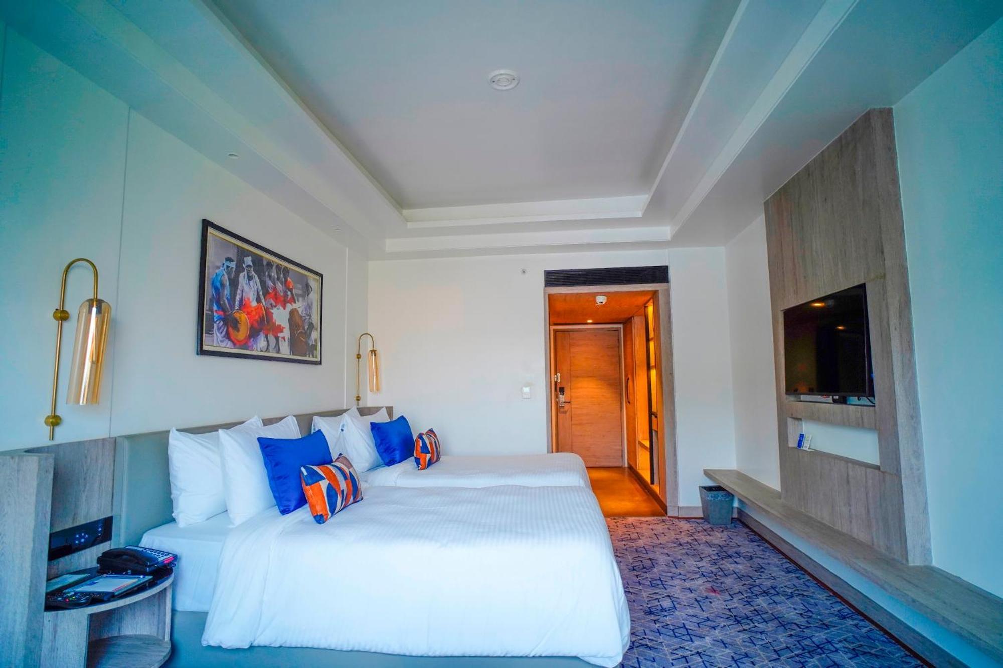 Ishaan Sarovar Portico دوغار المظهر الخارجي الصورة