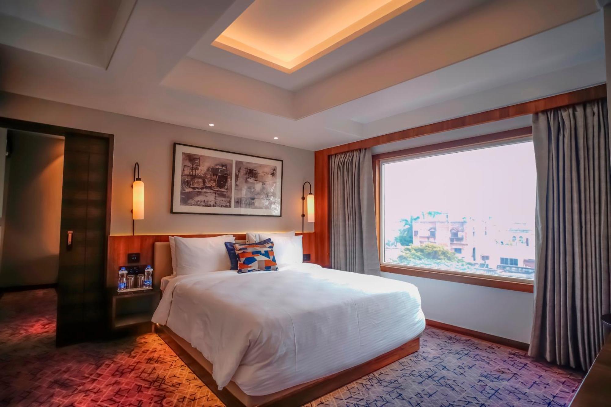 Ishaan Sarovar Portico دوغار المظهر الخارجي الصورة