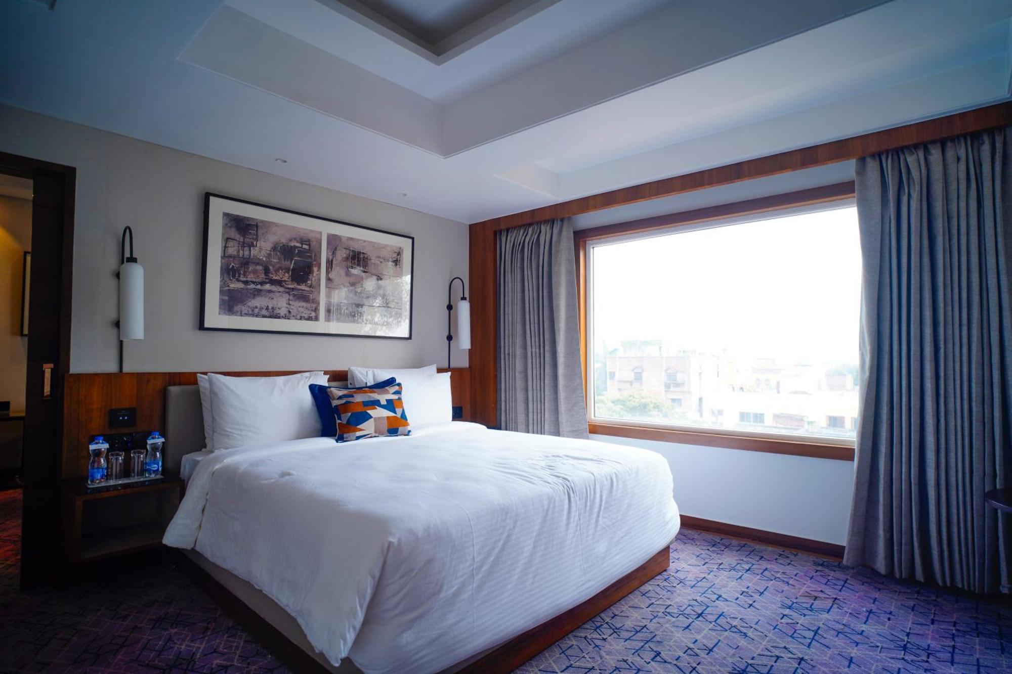 Ishaan Sarovar Portico دوغار المظهر الخارجي الصورة