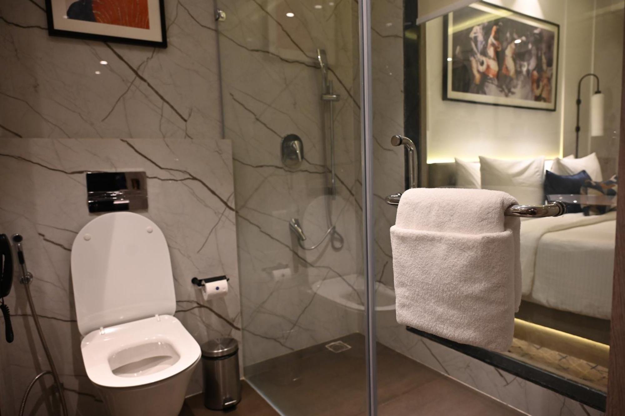 Ishaan Sarovar Portico دوغار المظهر الخارجي الصورة